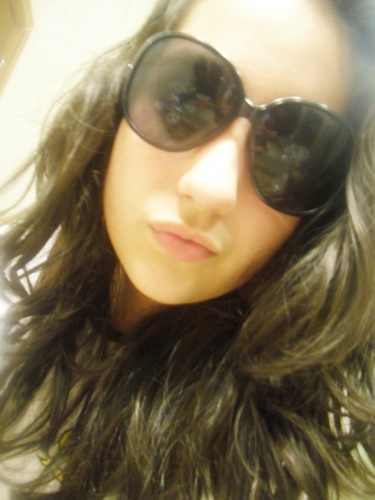 Jeitinho de criança, sorriso de menina, e atitude de MULHER! Follow me? haha =)