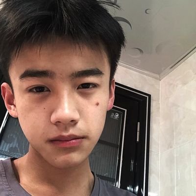 zha40671043's profile picture. 