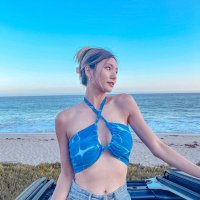 mona (@zi49471407zi) 's Twitter Profile