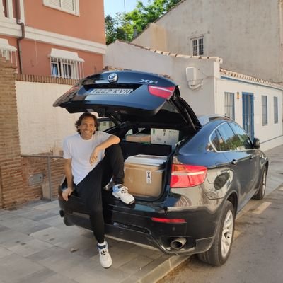 Piokari's profile picture. Padre y marido. Aureka Internet.