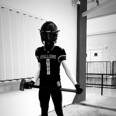 Robert Reddish/ class of 2024/ 5’11 ATH/ 3.0 gpa / Instagram a1.robert