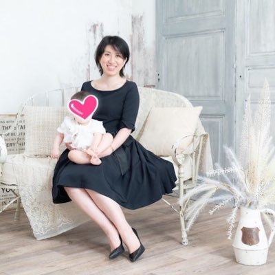 【読売テレビ「ZIP!す・またん」出演。】 不倫恋愛カウンセラー兼ヨガインストラクター。アルコール依存症疑いの不倫相手に殴られて警察沙汰になるも別れらなかった過去あり。今は未婚の母になり、別の彼とらぶらぶ。某有名通信制高校のコミュニケーション・面接指導講師。