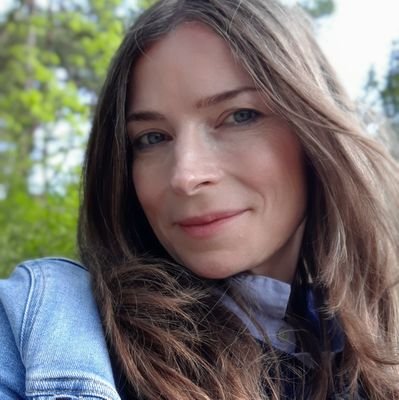 Volunteering from the bottom of my ❤️ for a #ConsciousPlanet 🌍🌱💚 | mother | art therapist |🧘
@SadhguruJV @cpsavesoil @Rette_den_Boden