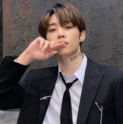 your hourly dose of the boyz's kim sunwoo