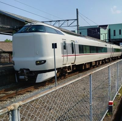 兵庫県在住の鉄道ｵﾀｸです。主に「乗り鉄」やってます。切符の収集も好きです。趣味に生きる30代独身男性です。趣味→乗り鉄(まれに撮り鉄)･運動(ｽﾎﾟｰﾂ･ｱｽﾚﾁｯｸ等)･ﾄﾞﾗｲﾌﾞ･ｶﾗｵｹ。好きなｱｲﾄﾞﾙｸﾞﾙｰﾌﾟ→NMB48　好きなお笑い芸人→NON STYLE　好きなｱﾆﾒ→ひぐらしのなく頃に､鬼滅の刃