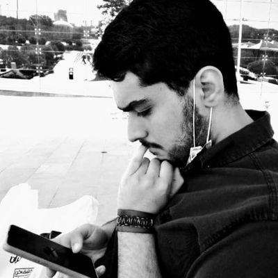 خسته ام من هم از این بار گرانی که منم....
/ دانشجو علوم سیاسی
