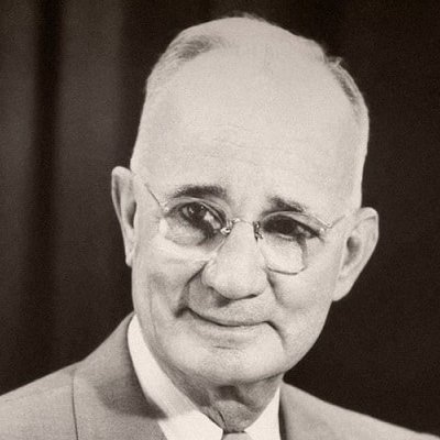 Quotes from Napoleon Hill | American Author | Think & Grow Rich | And many more books! 

Read the books 👉 https://t.co/5iU6E8lQwH