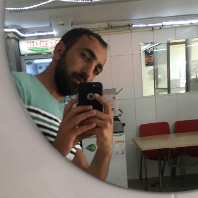 Rabbinden sana vahyedilene uy! O’ndan başka (ibadeti hak eden) hiçbir ilah yoktur. Müşriklerden yüz çevir. (6/En'âm 106)