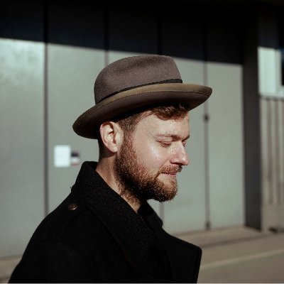 Composer & solo artist, Berlin-bred, Glasgow based.
New album 'Thawlines' out now.
https://t.co/y22Fm8KTz1