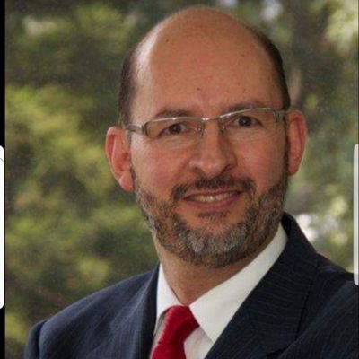 docrafaelzarate's profile picture. 25 años de experiencia en el  Diagnóstico,tratamiento y cirugia Funcional y estética de Nariz y de enfermedades de oído, senos paranasales, laringe y  garganta