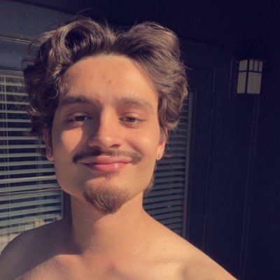 _welp_98's profile picture. Bartender👏🏼