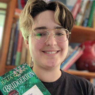 A wannabe librarian with a lot to say.
Reviews of Fantasy and Romance Books, Movies, and TV. 🏳️‍⚧️