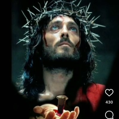 Quando um justo governa, um povo se alegra; mas, quando o impio dominam povo reclama.
Provérbios 29:2