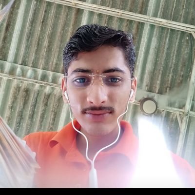 तलवार बंदूक से खेल्या करू, डर ना राखु चौकी थाने की ,छाती ठोक कह्या करू,में छोरा हूं # हिंदू घराने का । जय भारत माता।