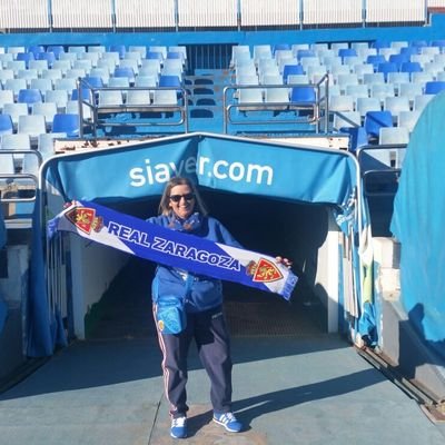 Cofrade de La Entrada y abonada del Real Zaragoza de por vida