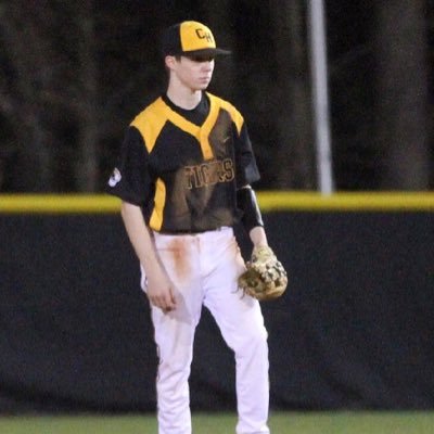 evanhansen02's profile picture. CHHS baseball 2024 🐅 5’8” 145 lbs MIF