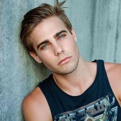 CharlieHorn19's profile picture. I help students with their #assignments and #HomeworkWriting work. Writer at @IAH_Australia1