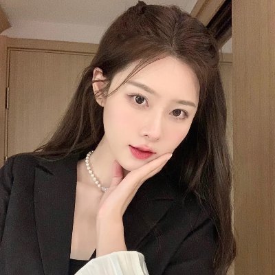 xuanyi5820's profile picture. Keep your mind on the things you want and off the things you don't want.