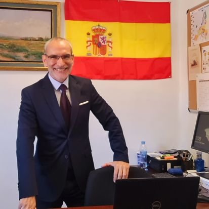 Cotizante a la S Social desde los 16 años, vecino de Pozuelo de Alarcon y ciudadano del mundo 🍊