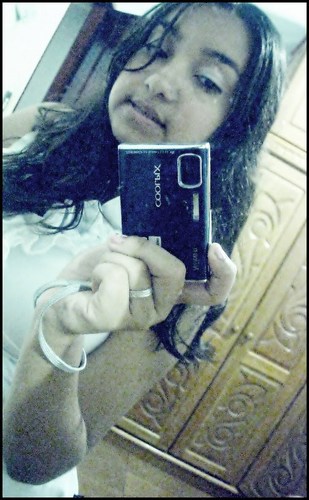 Tenho 15 anos , Taurinaa , #Palmerense , estudo o 1ª ano do ensino médio , Apaixonada e etc ....