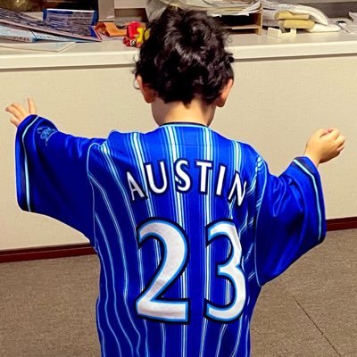 息子はまだ6歳なので、父が代わりに呟きます⚾️ 2025年のシーズンも沖縄県宜野湾市のベイスターズキャンプからスタート👓野球9割、残り1割!子供達が無邪気にスポーツに打ち込める豊かな世の中にしたい! 現地6勝4敗🏟
