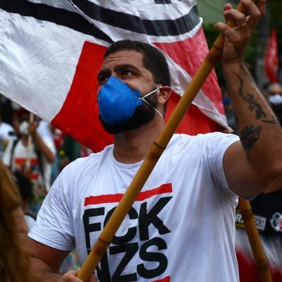 Professor geneticista, Dr. em carnaval, antifacho e nordestino 🏴🚩🔊
Antropologicamente Santa Cruz