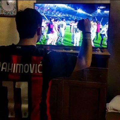 L' AC Milan di Milano 7 volte campione d'Europa la mia ragione di vita. ❤️🖤

Doc. in Ingegneria Chimica 👨‍🔬