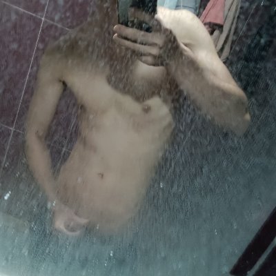 ej1_kd's profile picture. 骗子别来沾边……
有些推主好恶心啊，转推一些骗子的推文，请还推特一片净土
——宽带，好看的都喜欢，最爱肌肉男or肉壮的，偏0，人菜、隐大，早泄、秒射