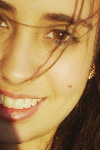 No fim você coloca um sorriso no rosto e finge que é sincero, até que a vida o faça realmente ser.