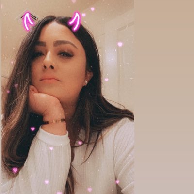 _karinnna's profile picture. Philippians 4:13 ✝️