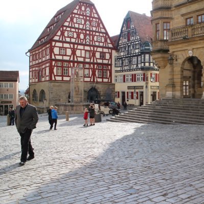 murochan25's profile picture. 「自由で色鮮やかな人生を🏋️」薬剤師💊心不全療養指導士/心電図検定3級合格/ポジティブ思考/予防医療を広めていきたい/毎日筋トレ15分/TOEIC660→850/【2025年の目標】循環器分野における論文執筆