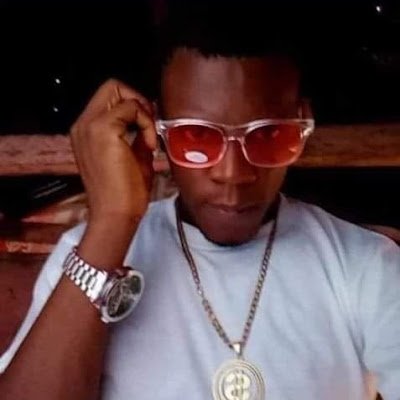 Atis son malè renmen tout moun menm bay chaken valè yo ak respè yo meritea