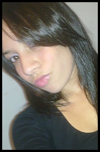 Do que adianta me descrever se você vai acreditar no que os outros falam de mim.
+    ' abençoada ;;