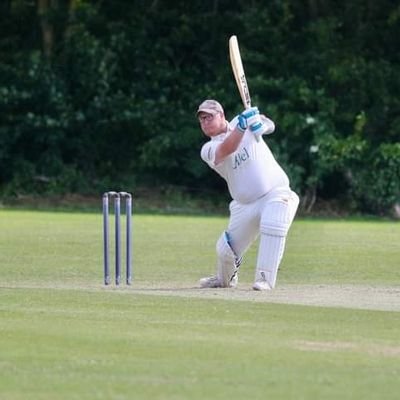 Fun loving dad 
avid cricketer
Surrey CCC