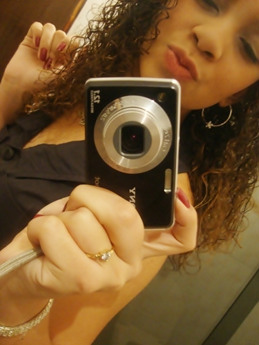 FraanlemesS's profile picture. Posso parecer frágil, mais não se esqueça que o meu escudo, vem de Deus *-*