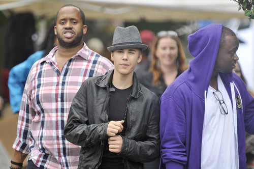 Justin Bieber is life.
Love him, Hate him. You're never gonna break him.
NEVERSAYNEVER
