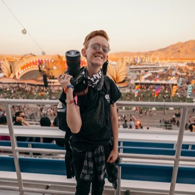 Lee | Photographer • Freelancer | Vegas Based | they/she/he 🫶🏻