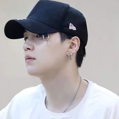 아미 since '18 💜
Carat since '22 💎
