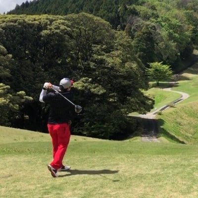 地味にTwitterやってます！ 神奈川県在住サラリーマンです。ゴルフ大好き⛳️2019/5 ゴルフ開始 エンジョイゴルフ好き🏌️‍♀️ ゴルフ歴4年。2か月で100切り、2年で90切り。 ベスト82、ハーフベスト37。80切り目指してます⛳️ クララ先生のIQ理論を取り入れてます！