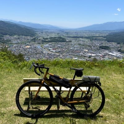 その辺に生えてる物を食ってボロ屋を修理して暇を潰してます お茶と自転車とテクノ、食のスタミナハンター 生業は店舗内装現場監督