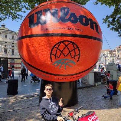 Periodista colaborador de @RadioManresa a les retransmissions 🏀