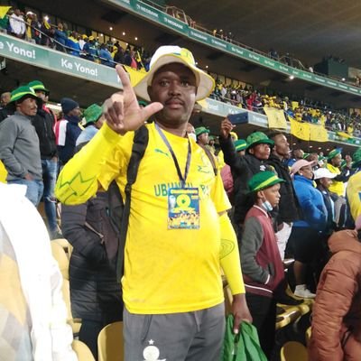 Modimo wa boikanyo o gogile bo Rraetsho mo dinageng tsa lenyora.I love Mamelodi Sundowns.