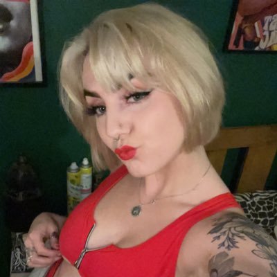 neavecuthbert's profile picture. stuntman comedian author actor attention whore