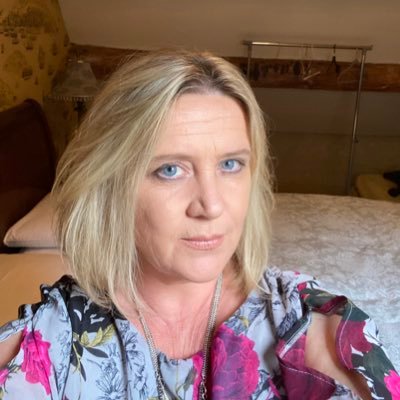 Business French, Irish & Economics Teacher, #OIDE Associate, #MIEExpert, Apple teacher,ICT Co-ordinator, TEL advocate #accesstcd project lead. all views my own