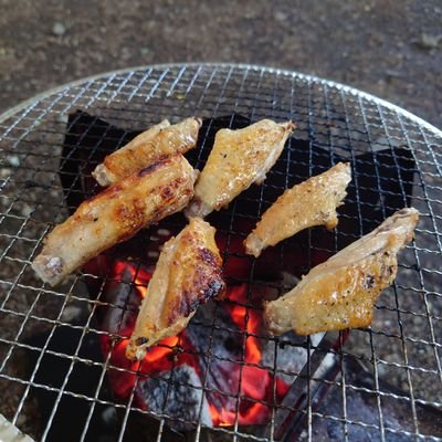 おじさんではありませんオッサンです💦
ダイハツ製造のトヨタ車で主に関東のお山に出没
登下山後に車中泊を楽しんでます🚗💤
徒歩メインで峠狩りしてます。https://t.co/mUuWYohnv9

その峠を制覇したものだけが
手に入れられるものとは...