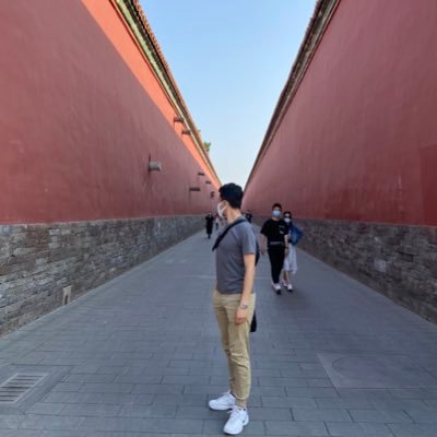 ian_drob's profile picture. Internationalist and pessimist 🌎📉