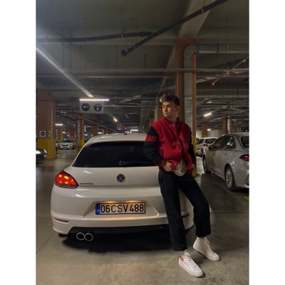 sürekli kalbi kırık birisi