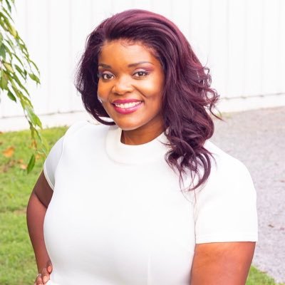 Deondra is a mother, motivational speaker, consultant, strategist, coach, and fashionista. She thrives to “push people towards their purpose” in life.