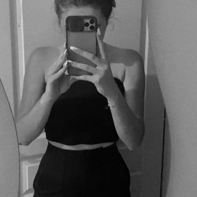 CoutelierEmmy's profile picture. 