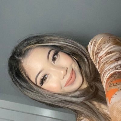 izabelledl's profile picture. 